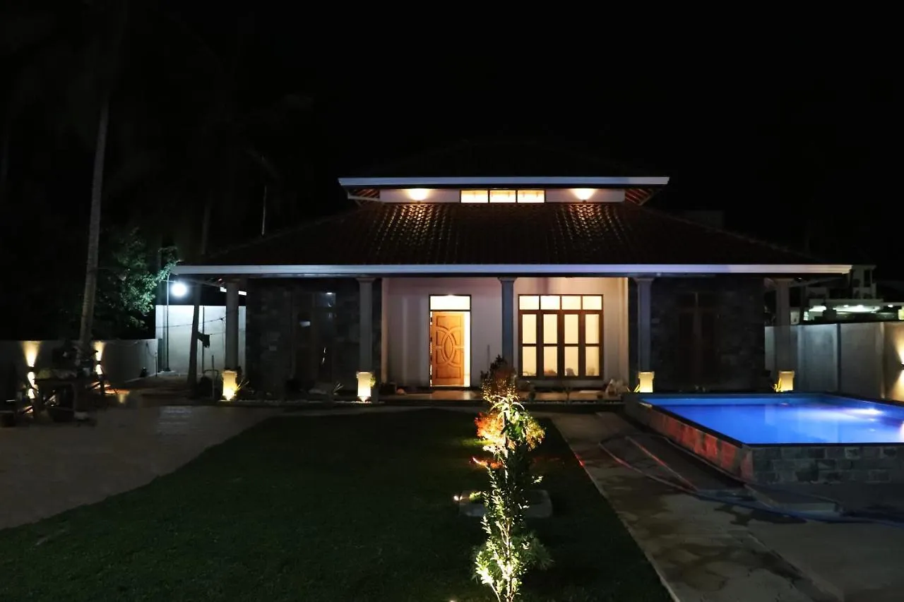 빌라 아난타야 니곰보 B&B